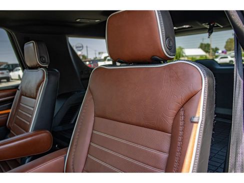 Used 2023 GMC Yukon Denali Ultimate AWD/4WD image 19