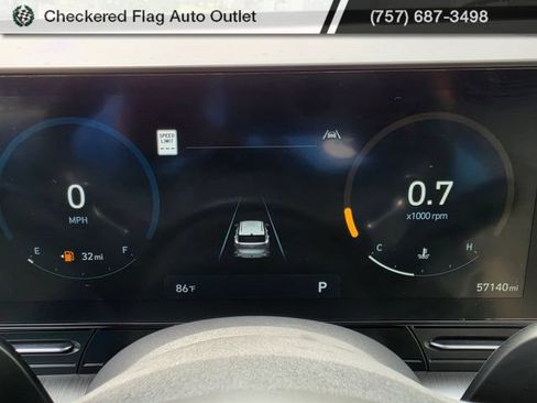 Used 2024 Hyundai Kona SEL w/ Convenience Package AWD/4WD image 16