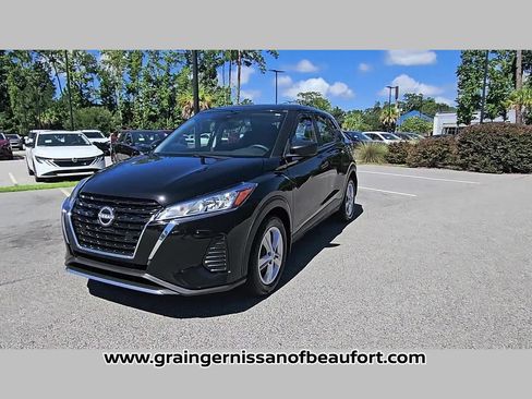 Used 2023 Nissan Kicks S FWD image 21