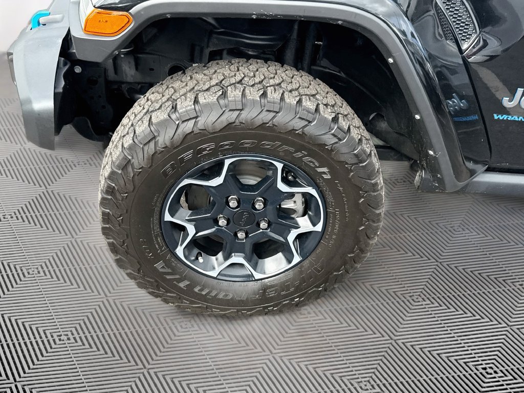 Used 2023 Jeep Wrangler Unlimited Rubicon 4xe w/ Cold Weather Group AWD/4WD image 35