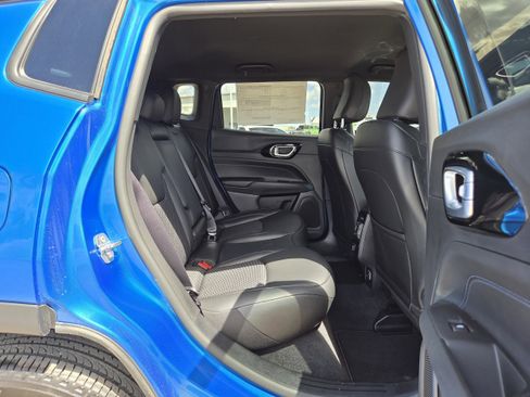 New 2026 Jeep Compass Latitude image 17