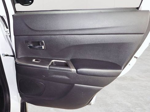 Used 2024 Mitsubishi Outlander Sport ES AWD/4WD image 48