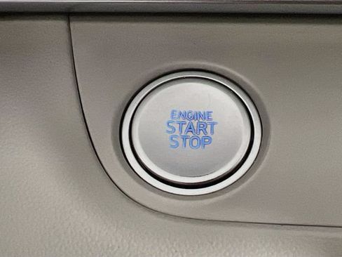 Used 2024 Hyundai Elantra Limited FWD image 33