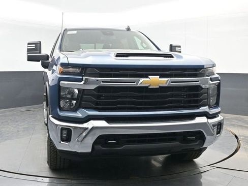 New 2026 Chevrolet Silverado 3500 LT w/ Leather Package AWD/4WD image 3