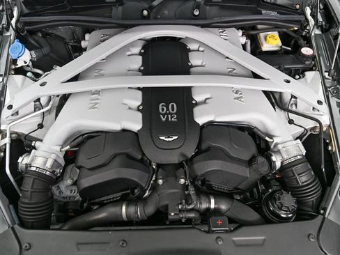 Used 2014 Aston Martin DB9 Volante RWD image 33