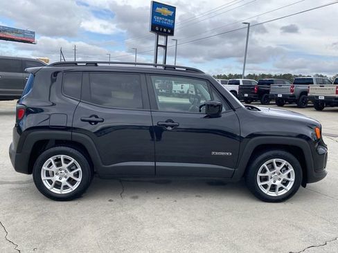 Used 2021 Jeep Renegade Latitude image 8