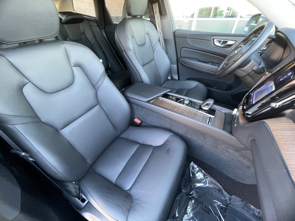 Used 2022 Volvo XC60 T8 Inscription Expression w/ Advanced Package AWD/4WD image 25