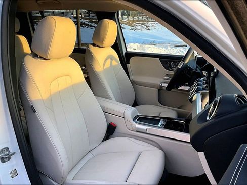 Used 2026 Mercedes-Benz GLB 250 4MATIC image 7