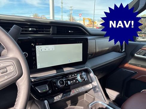 Used 2025 GMC Sierra 2500 Denali Ultimate w/ Max Trailering Package image 18