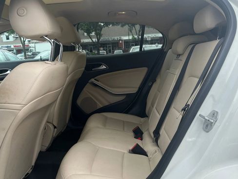 Used 2016 Mercedes-Benz GLA 250 4MATIC image 10