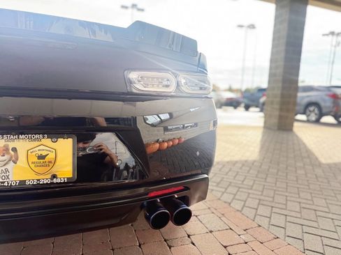 Used 2018 Chevrolet Camaro SS image 11