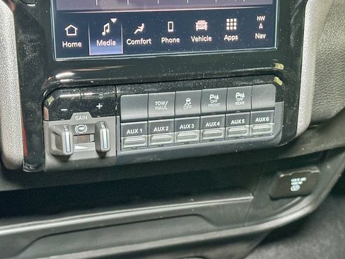 New 2026 RAM 2500 Tradesman AWD/4WD image 28