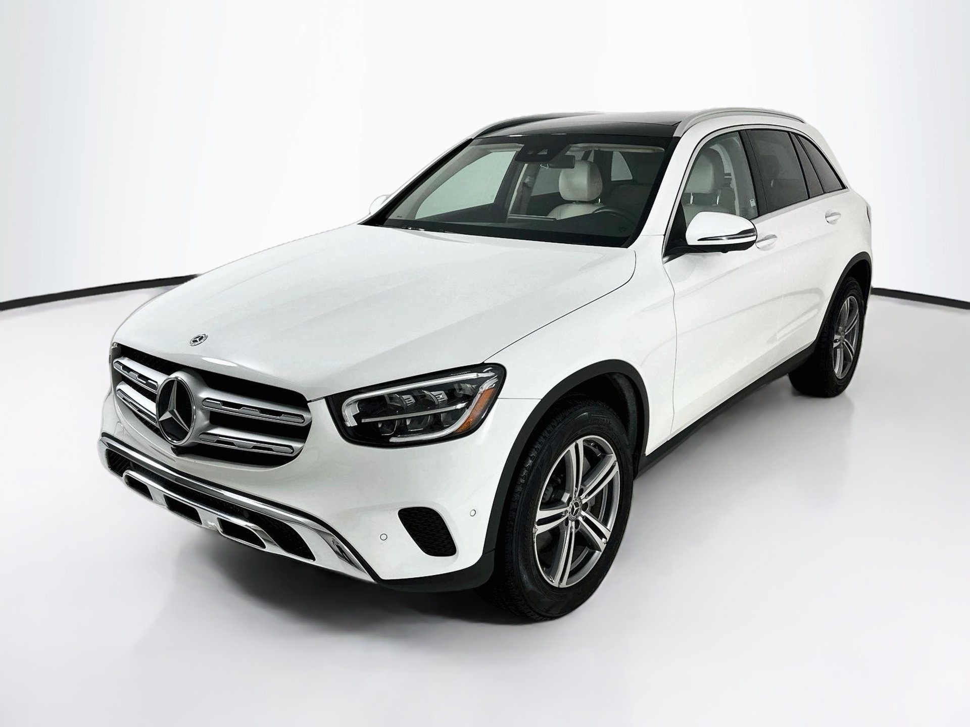 Certified 2022 Mercedes-Benz GLC 300 image 3