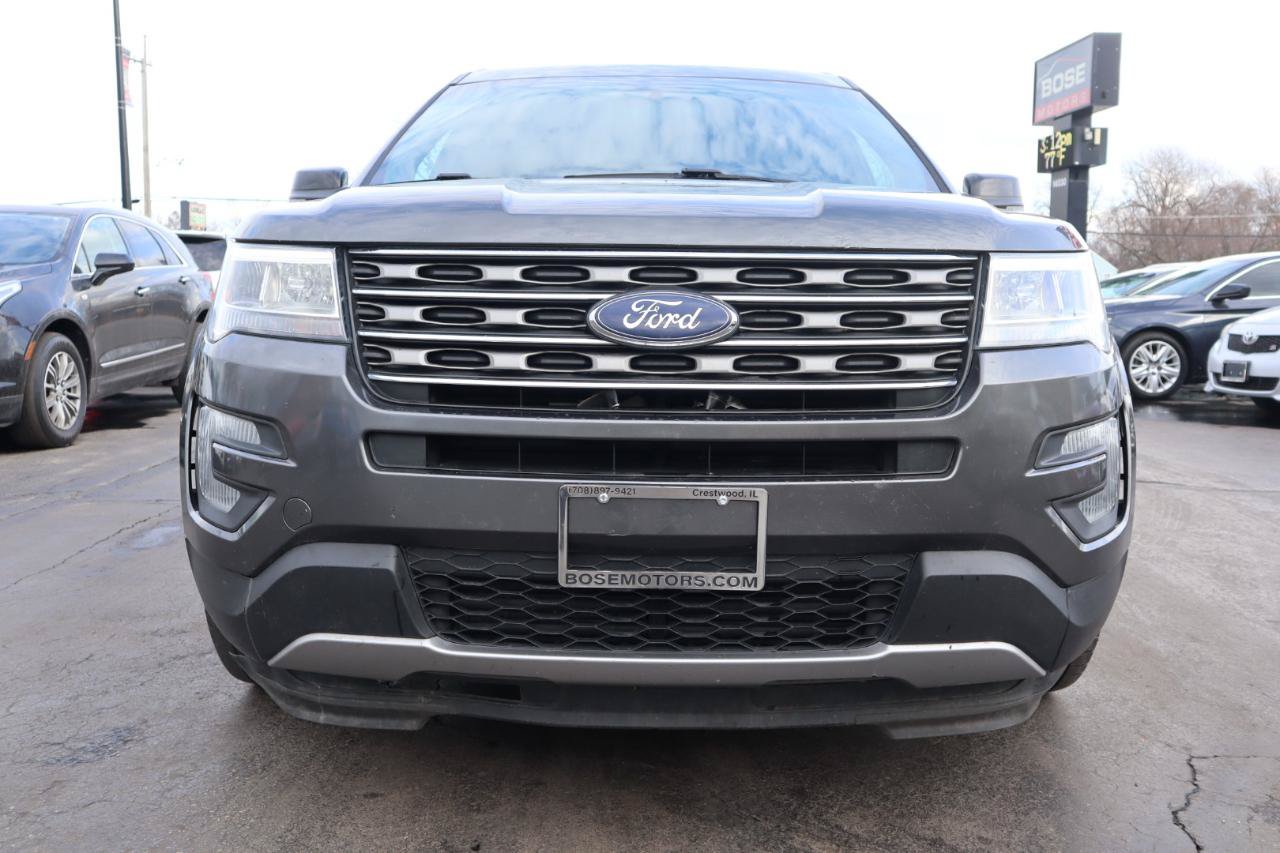 Used 2017 Ford Explorer XLT AWD/4WD image 8