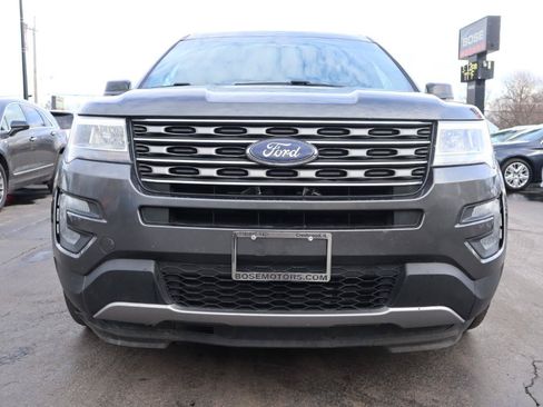 Used 2017 Ford Explorer XLT AWD/4WD image 8