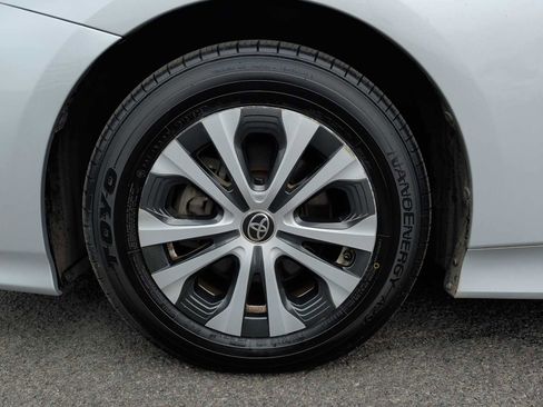 Used 2020 Toyota Prius Prime LE image 17