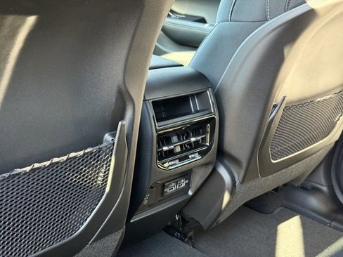 New 2025 Jeep Grand Cherokee Laredo X w/ Luxury Tech Group I image 27