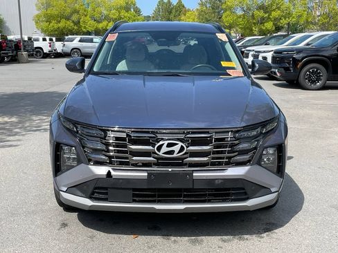 Used 2025 Hyundai Tucson SEL FWD image 2
