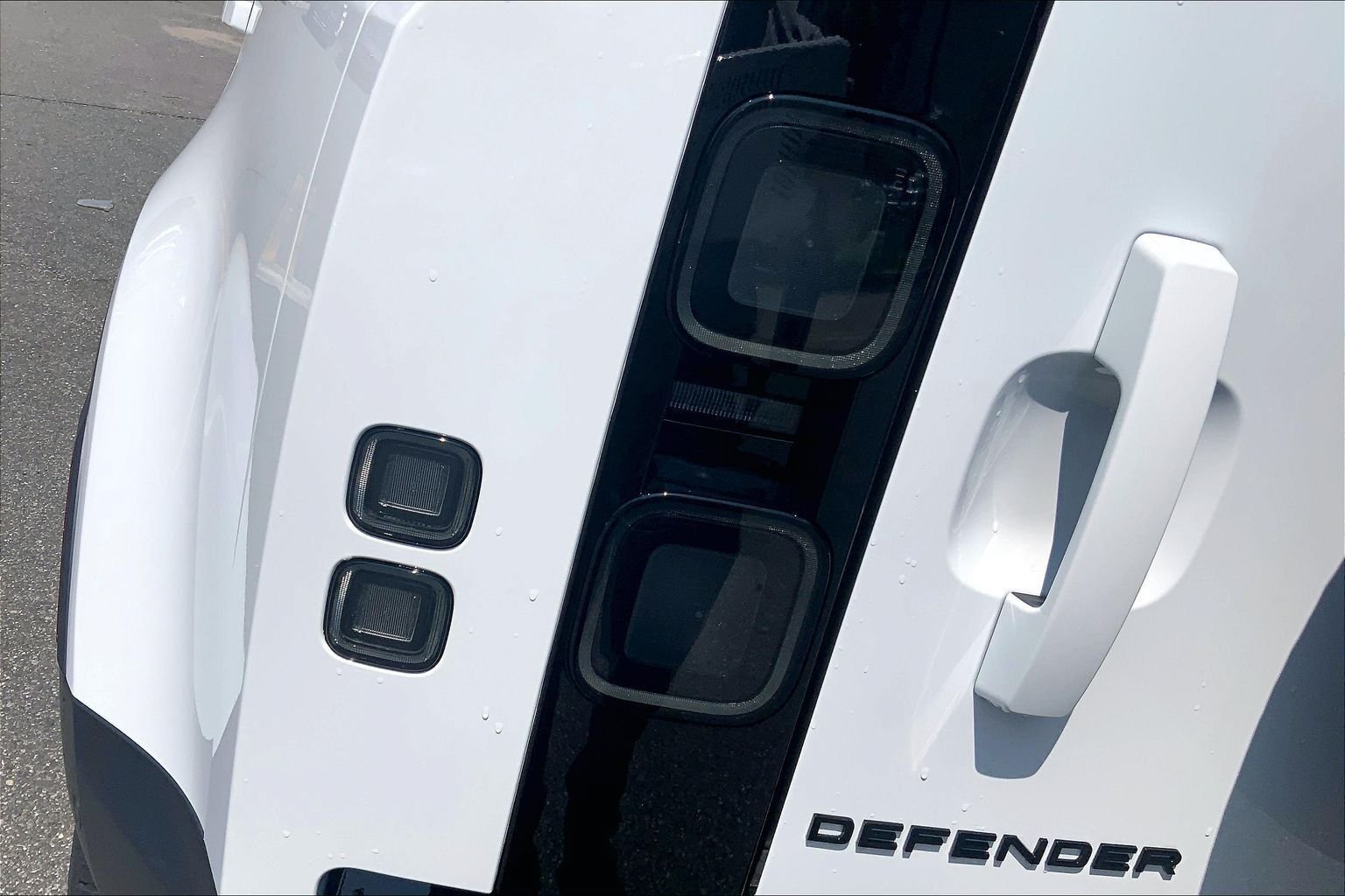 New 2026 Land Rover Defender 110 S AWD/4WD image 14