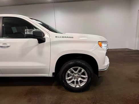 Used 2023 Chevrolet Silverado 1500 LT AWD/4WD image 29