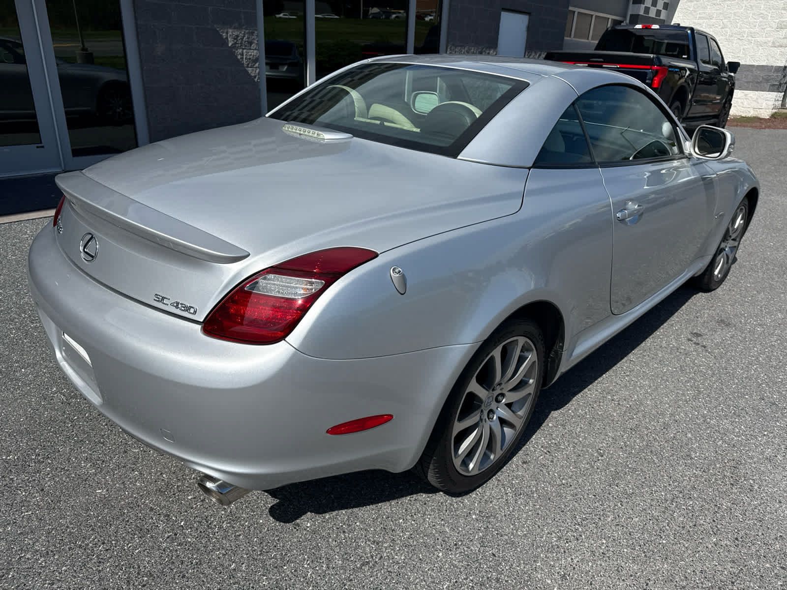 Used 2009 Lexus SC 430 Convertible RWD image 12