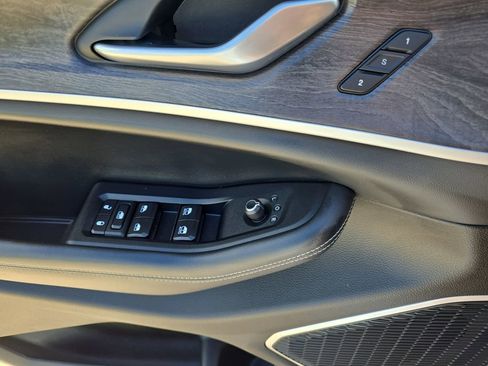 Used 2023 Jeep Grand Cherokee L Limited w/ Luxury Tech Group II AWD/4WD image 29