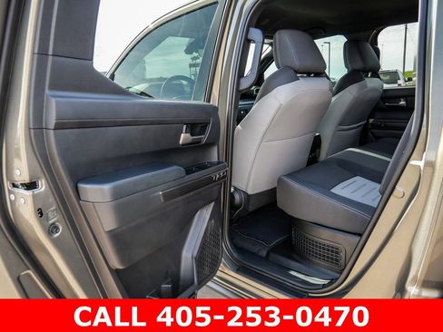 Used 2025 Toyota Tacoma TRD Off-Road AWD/4WD image 28