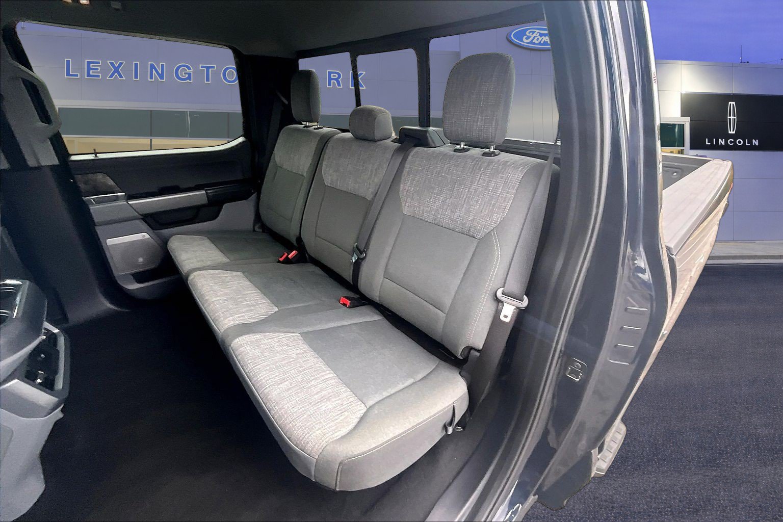 Used 2024 Ford F350 XLT w/ XLT Premium Package AWD/4WD image 23