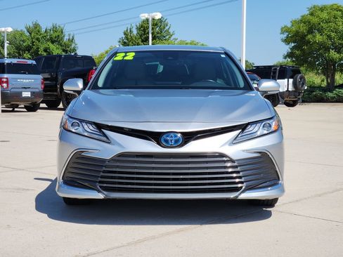 Certified 2022 Toyota Camry XLE w/ Cold Weather Package FWD image 2