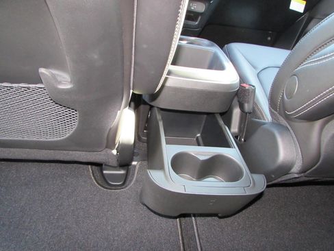 New 2026 Chrysler Pacifica Select image 27