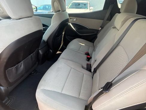 Used 2017 Hyundai Santa Fe Sport FWD image 15
