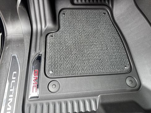 New 2026 GMC Sierra 2500 Denali Ultimate image 17