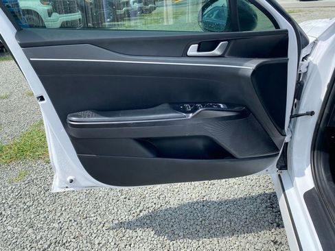 Used 2022 Kia K5 GT-Line image 10