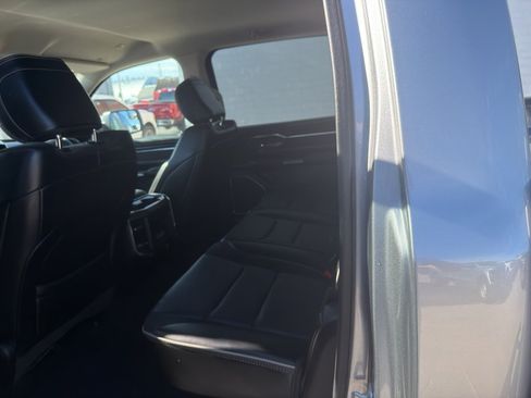 Used 2022 RAM 1500 Laramie AWD/4WD image 11