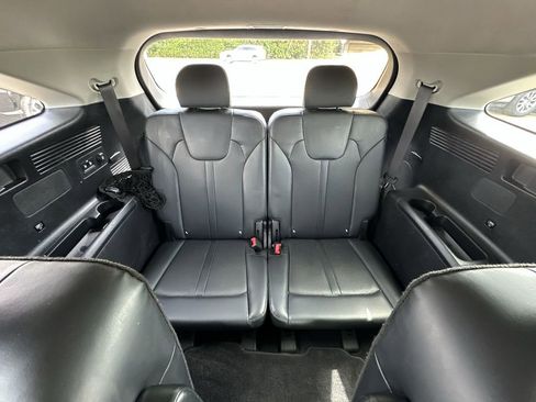 Used 2022 Kia Sorento EX image 19