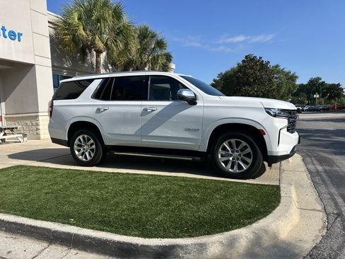 Used 2024 Chevrolet Tahoe Premier AWD/4WD image 2