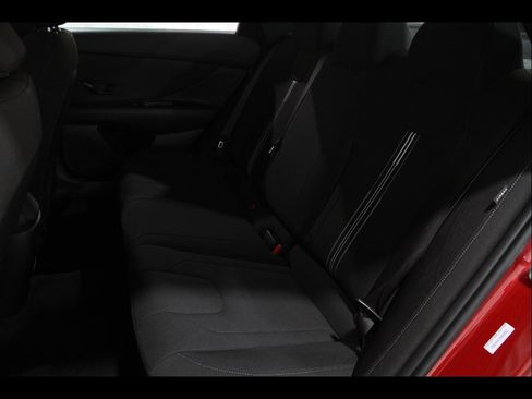 Certified 2025 Hyundai Elantra Sport FWD image 16