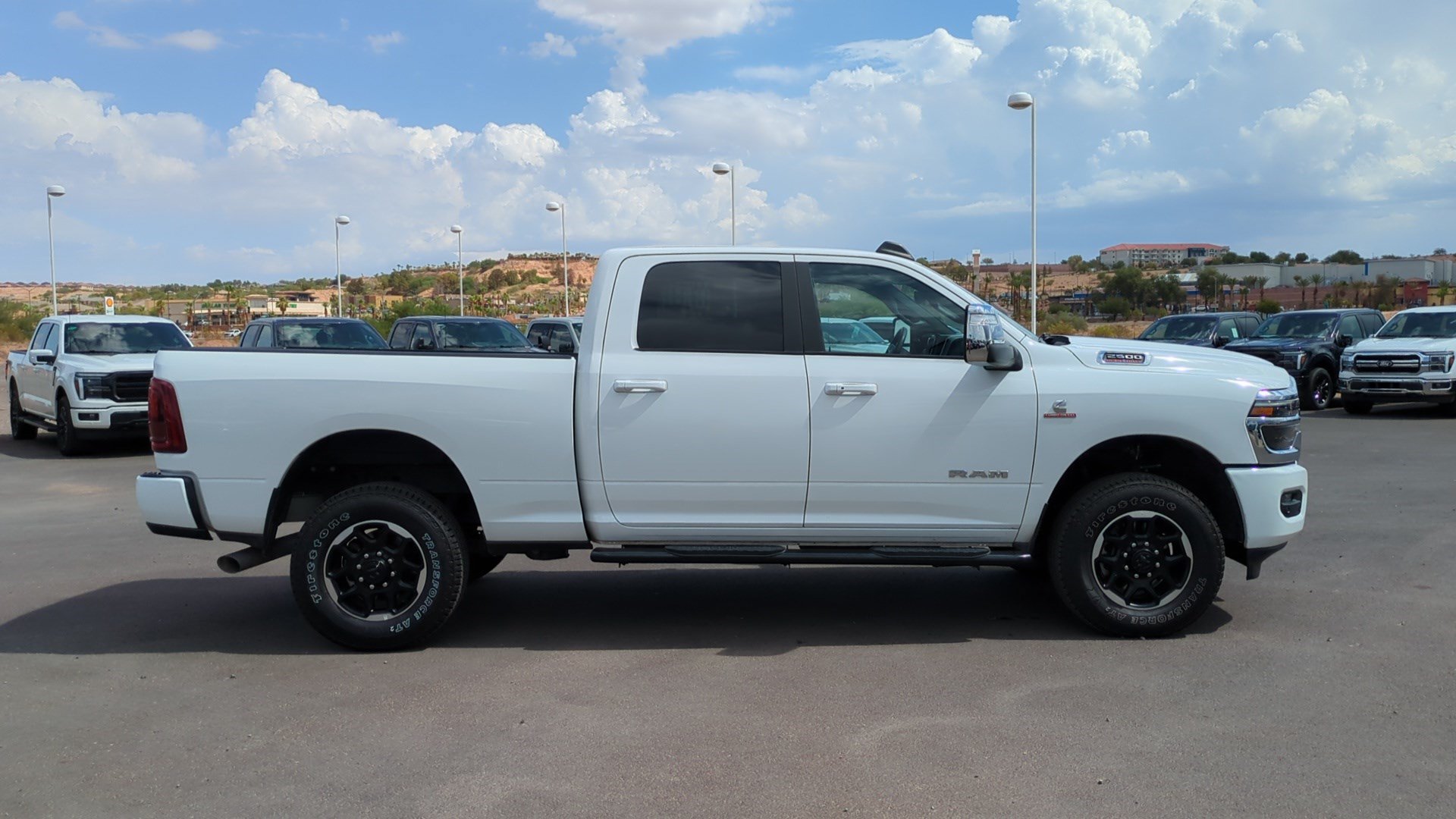 Used 2025 RAM 2500 Laramie AWD/4WD image 2
