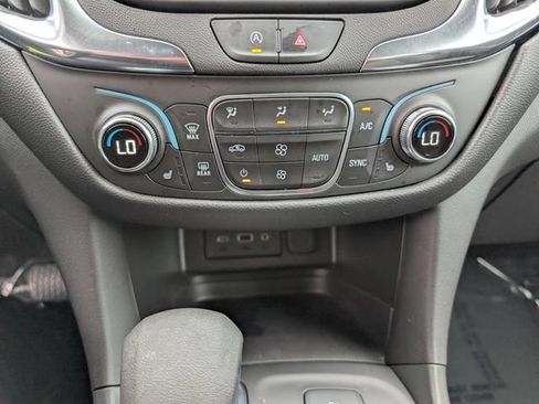 Used 2023 Chevrolet Equinox LT FWD image 19