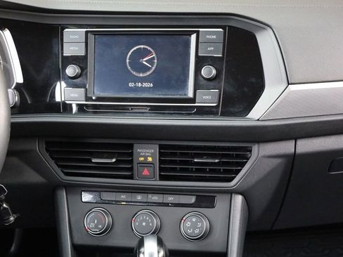 Used 2020 Volkswagen Jetta S image 31
