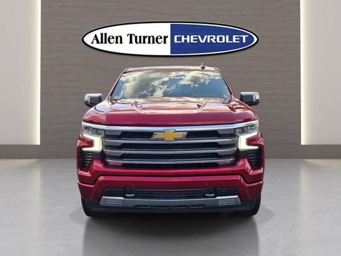 Used 2024 Chevrolet Silverado 1500 High Country w/ High Country Premium Package AWD/4WD image 4