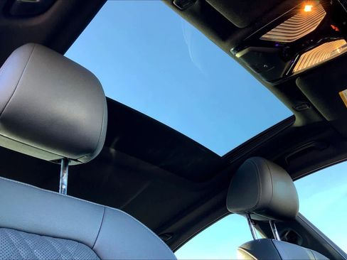 Used 2022 BMW 530i xDrive image 13