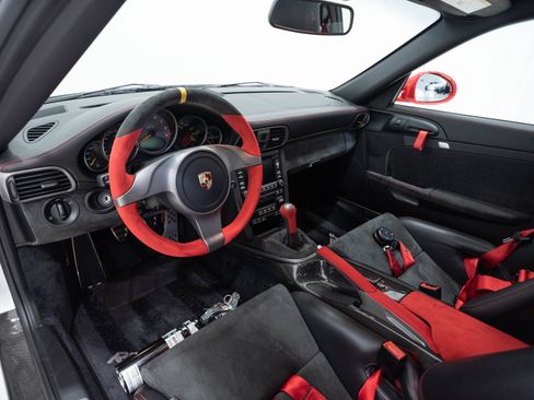 Used 2011 Porsche 911 GT3 RS RWD image 45