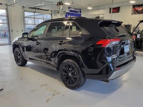 Used 2023 Toyota RAV4 SE AWD/4WD image 5