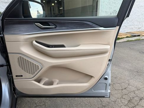 Used 2021 Jeep Grand Cherokee L Limited w/ Trailer Tow Package image 24