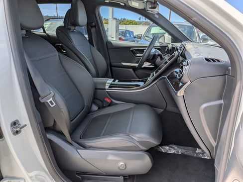 Used 2026 Mercedes-Benz GLC 300 4MATIC image 21
