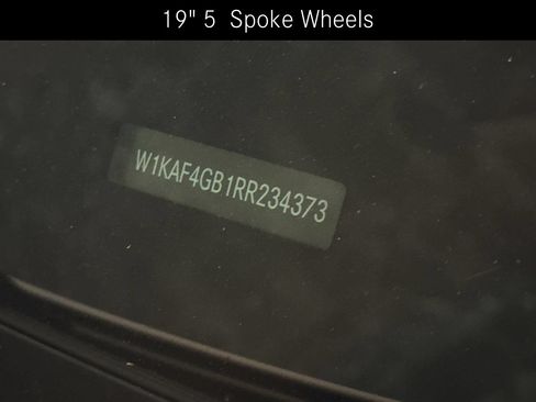 Used 2024 Mercedes-Benz C 300 Sedan image 4
