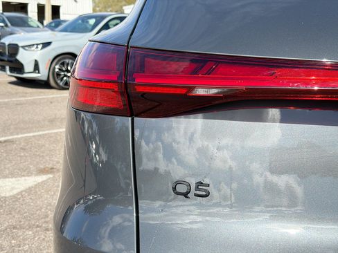 Certified 2025 Audi Q5 Prestige image 10