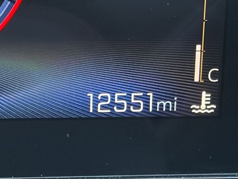 Used 2025 Chevrolet Trax LT image 34