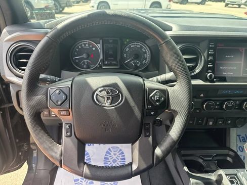 Used 2021 Toyota Tacoma TRD Sport w/ Technology Package AWD/4WD image 25